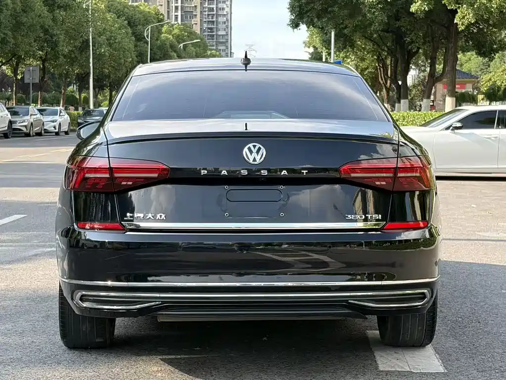 Volkswagen Passat 2020 — фото 14