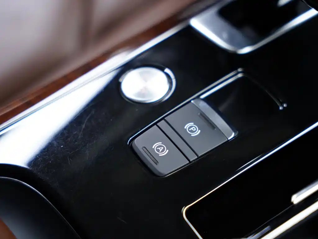 Audi A8 2013 — фото 43