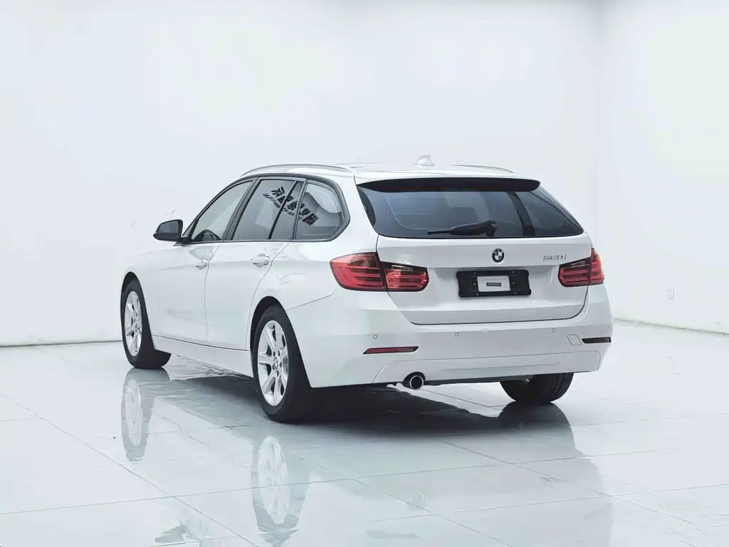 BMW 3 Series 2016 — фото 19