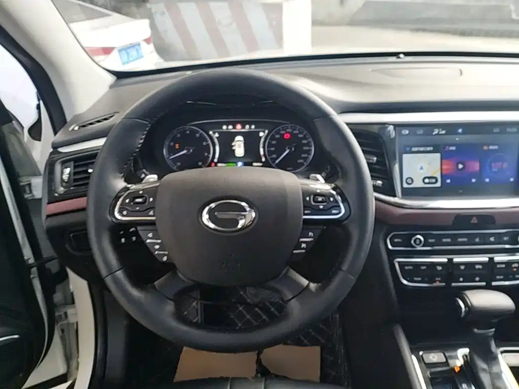 GAC Motor Trumpchi GS8 2018 — фото 11