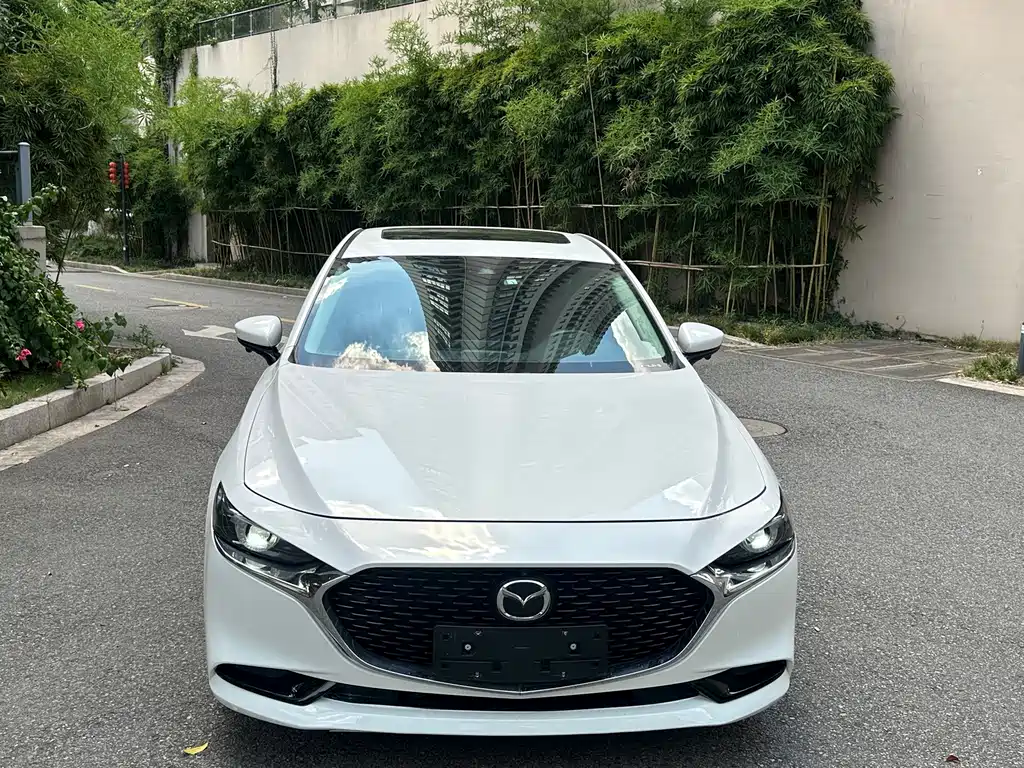 Mazda 3 Axela 2022