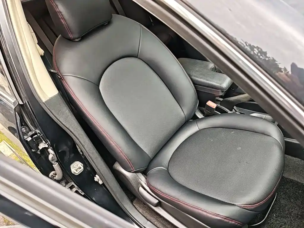 Nissan Sylphy 2019 — фото 25