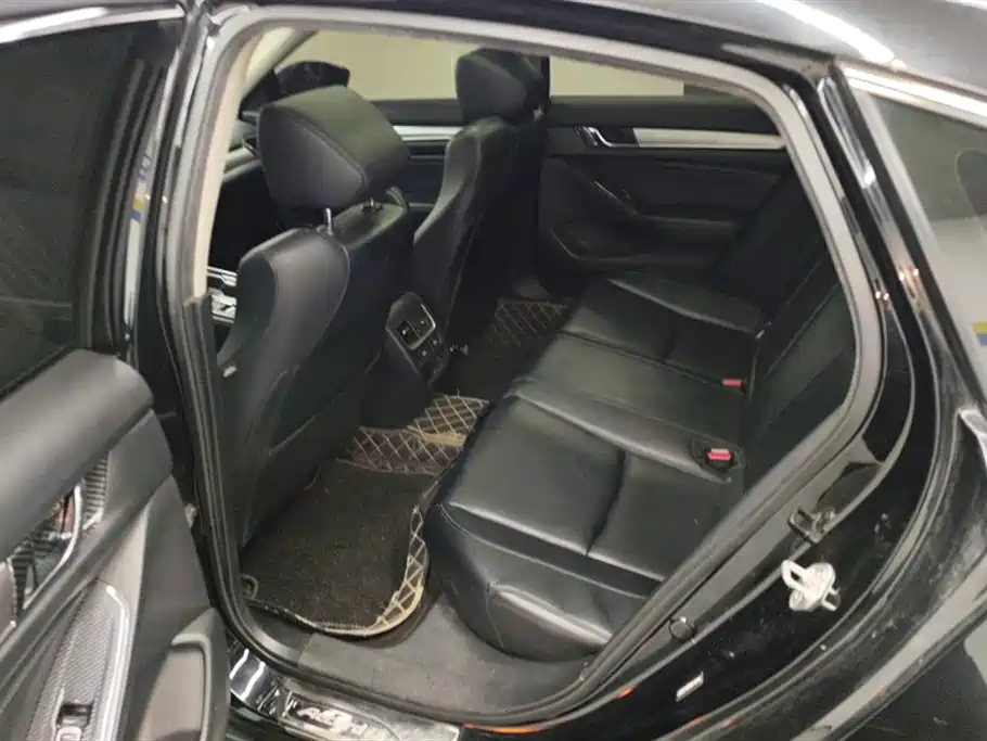 Honda Accord 2019 — фото 11