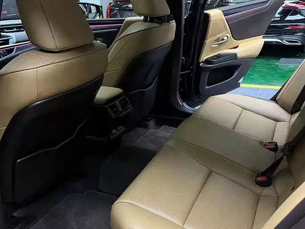 Lexus ES 2018