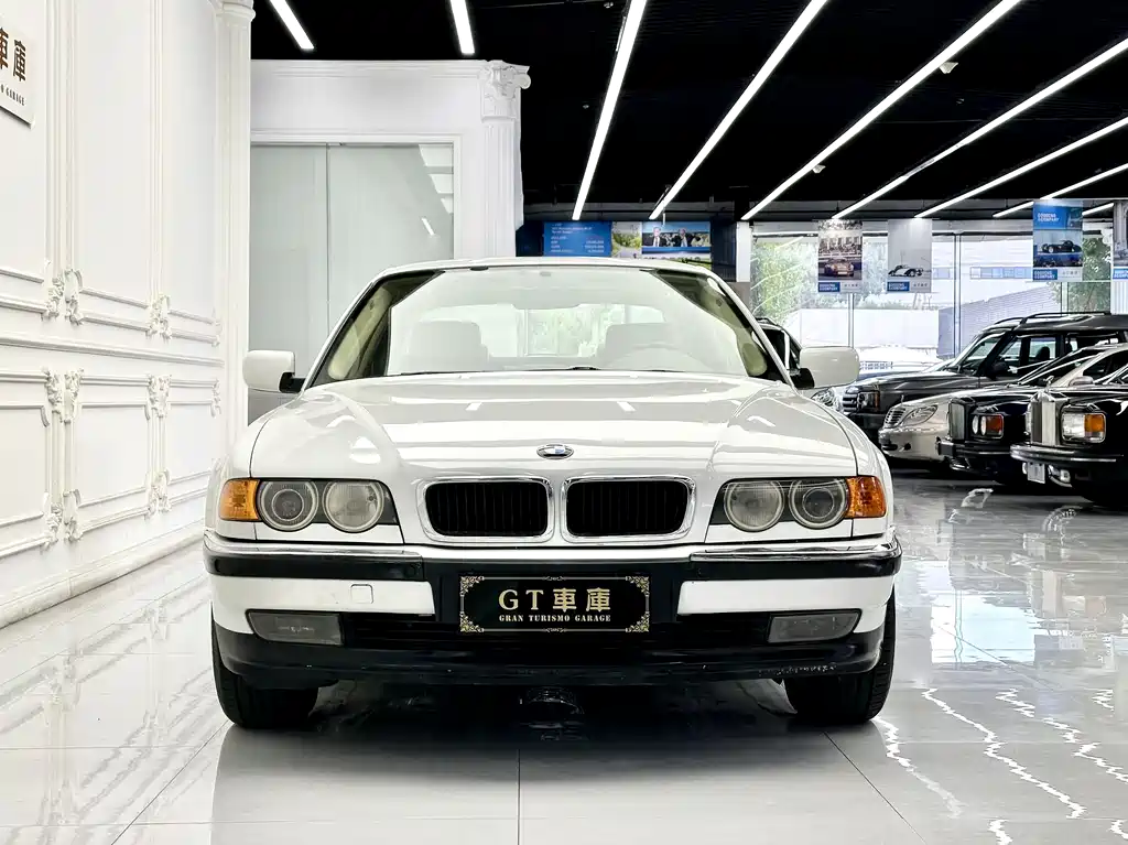 BMW 7 Series 2001 — фото 2