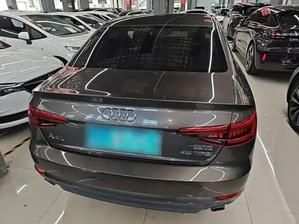 Audi A4L 2017