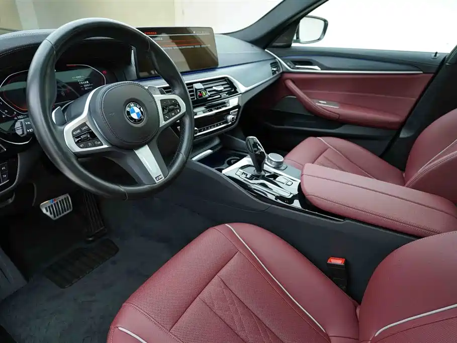 BMW 5 Series 2022 — фото 10