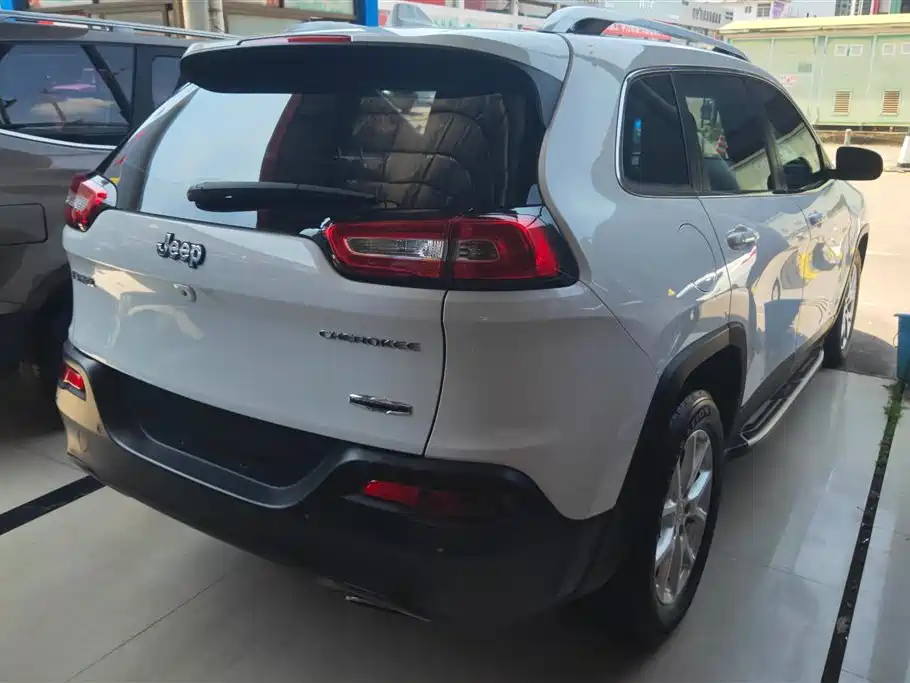 Jeep Cherokee 2017