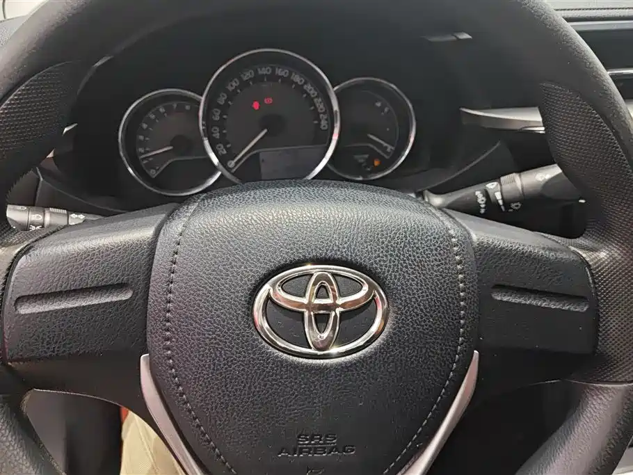 Toyota Corolla 2016 — фото 15
