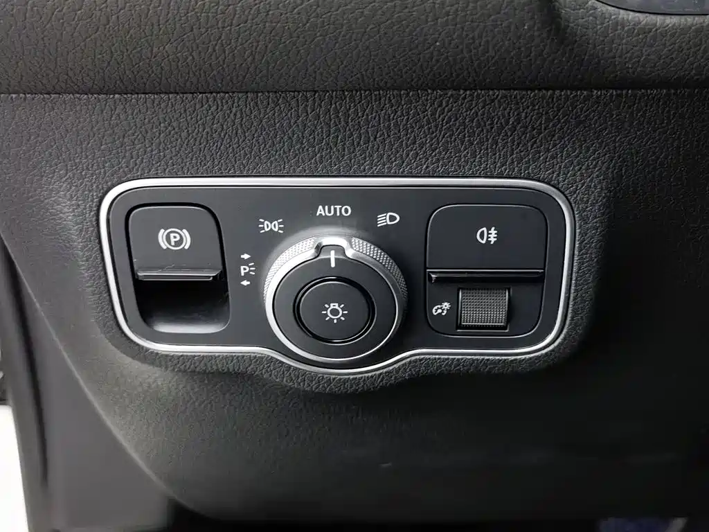 Mercedes-Benz GLB 2022 — фото 21