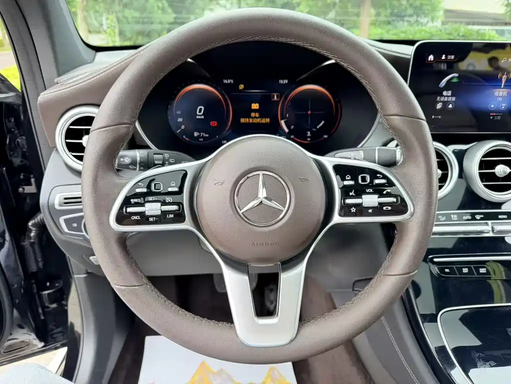 Mercedes-Benz GLC 2020 — фото 17