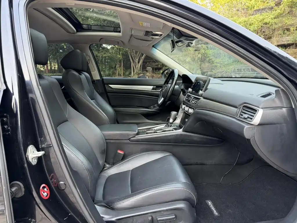 Honda Accord 2021 — фото 13