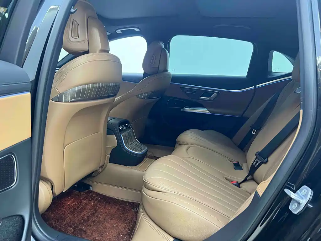 Mercedes-Benz E-Class 2026 — фото 14