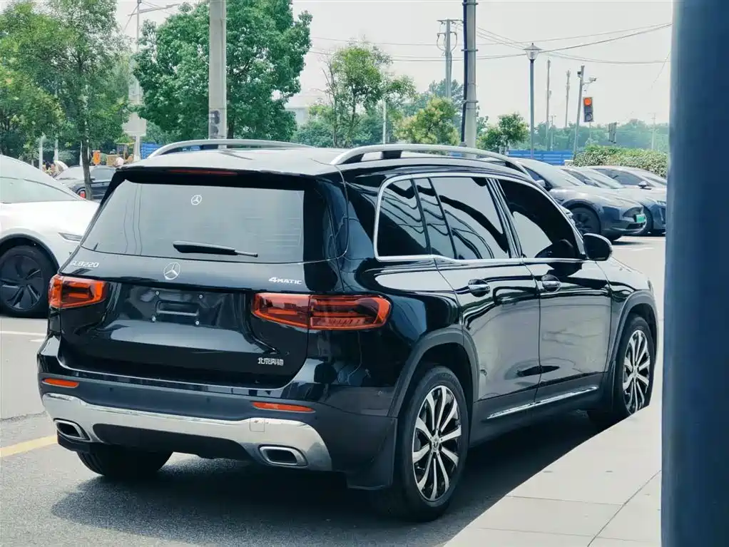 Mercedes-Benz GLB 2024