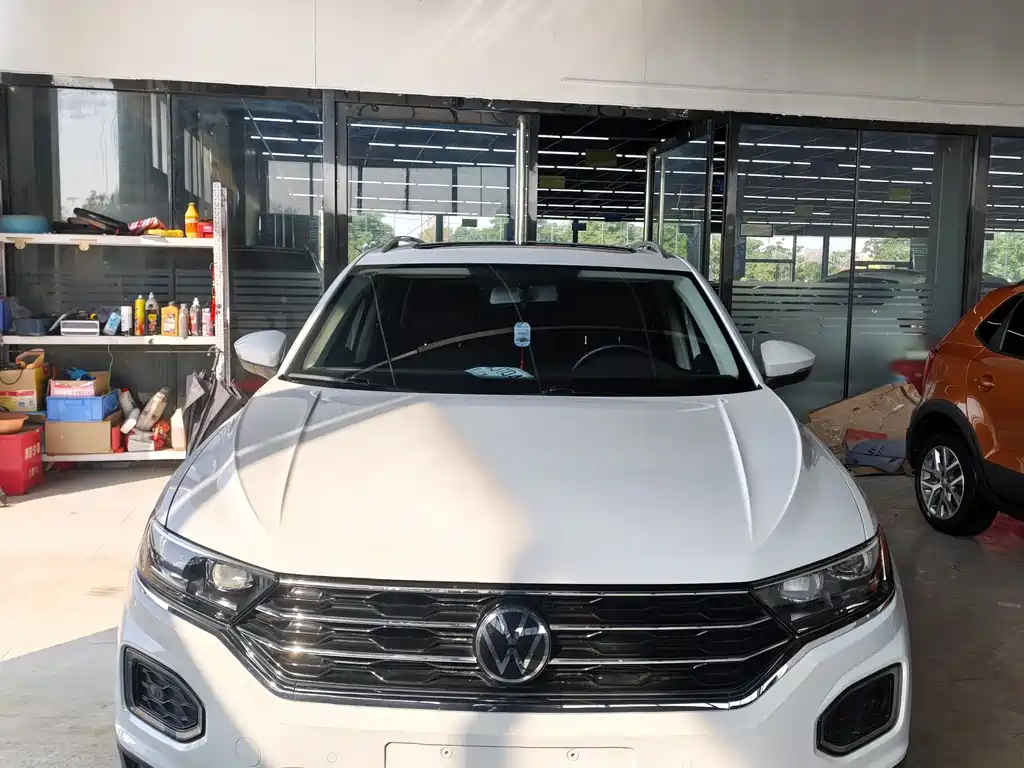 Volkswagen T-Roc 2023