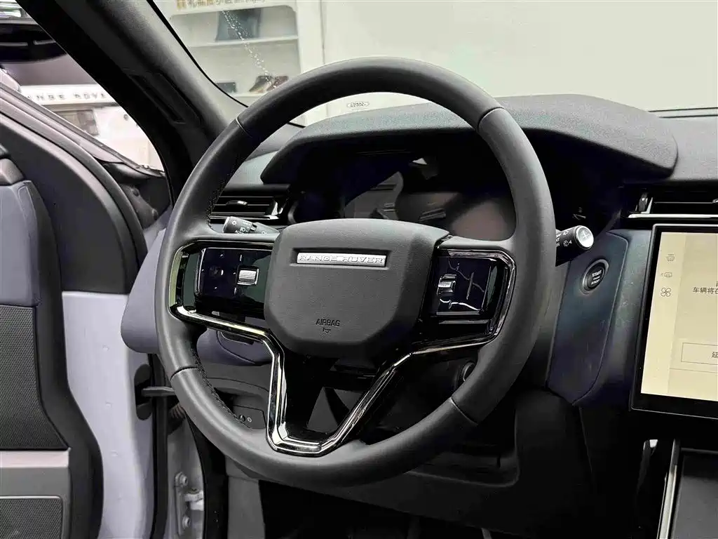 Land Rover Range Rover Velar 2024 — фото 12