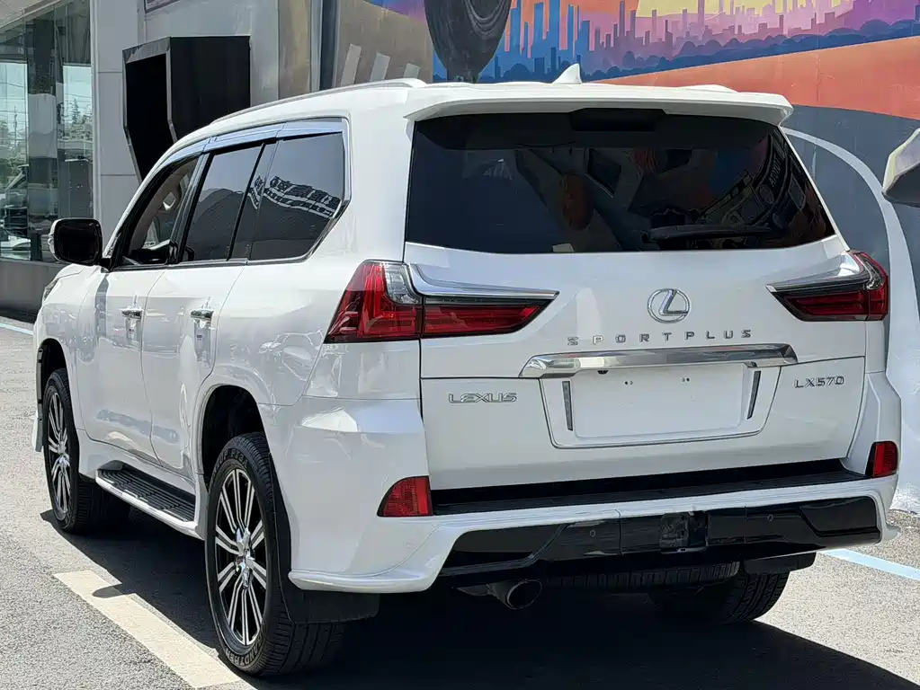 Lexus LX 2018 — фото 5