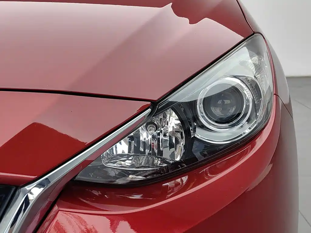 Mazda 3 Axela 2016