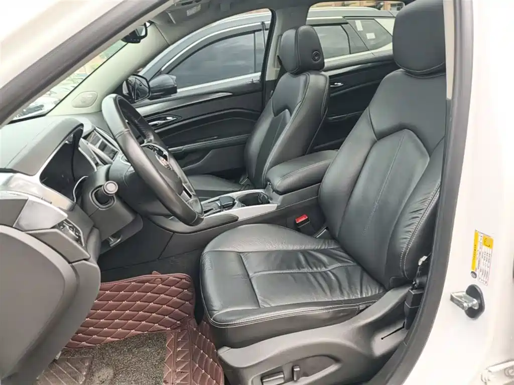 Cadillac SRX 2015 — фото 15