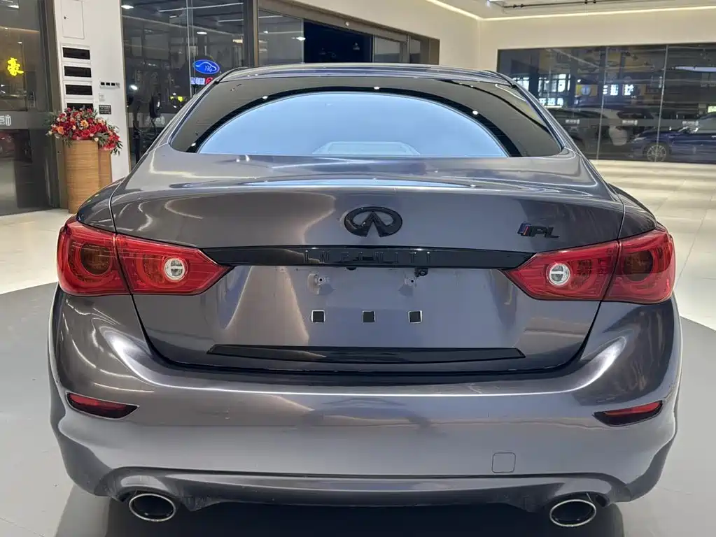 Infiniti Q50 2014 — фото 19