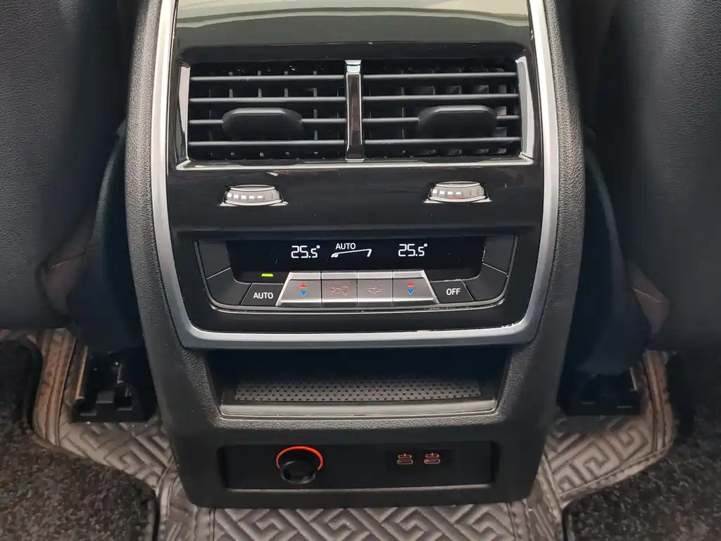 BMW X7 2024 — фото 15