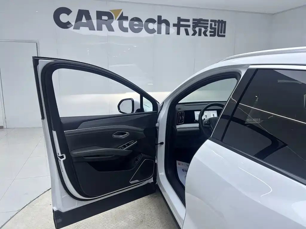 BYD Song L DM-i 2025 — фото 23