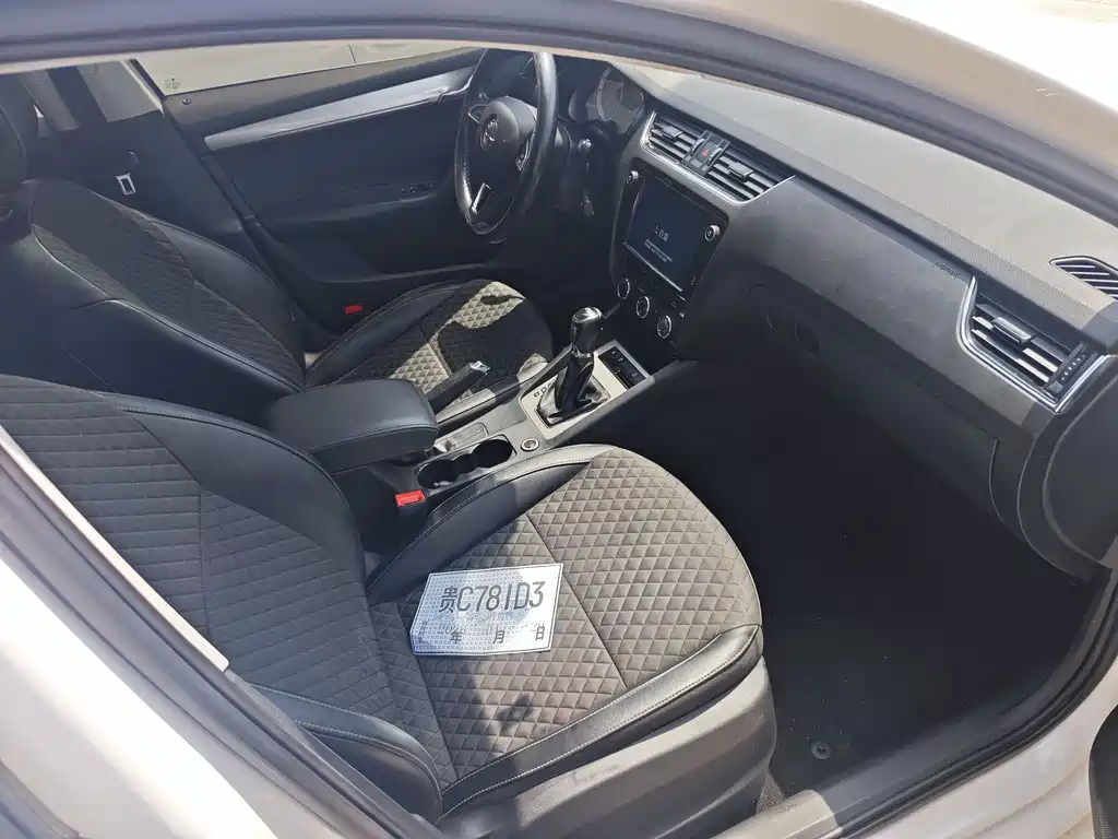 Skoda Octavia 2017 — фото 4