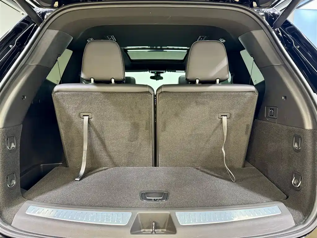 Cadillac XT6 2023 — фото 12