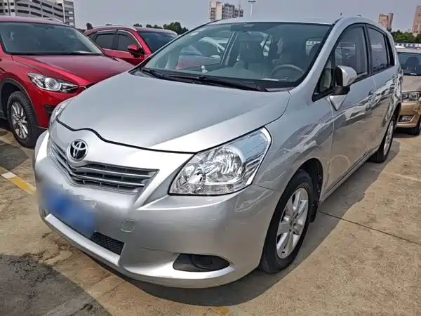 Toyota Yizhi 2015