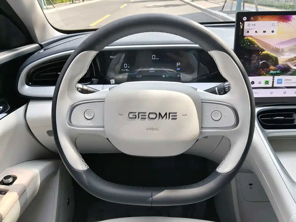 Geely Galaxy Starwish 2025 — фото 13