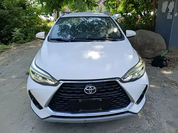 Toyota Yaris L 2021