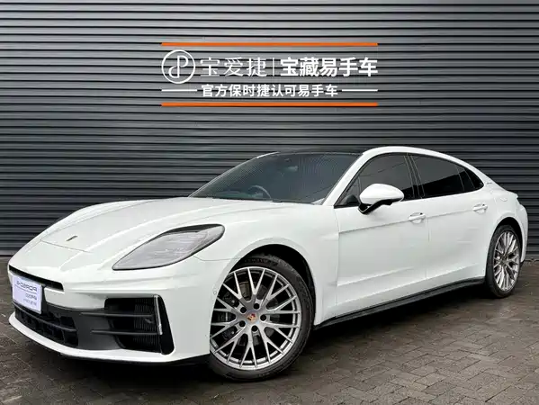 Porsche Panamera 2025