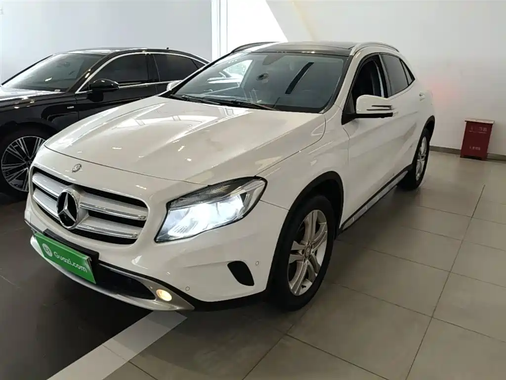Mercedes-Benz GLA 2016 — фото 1