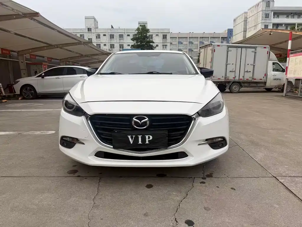 Mazda 3 Axela 2017 — фото 2
