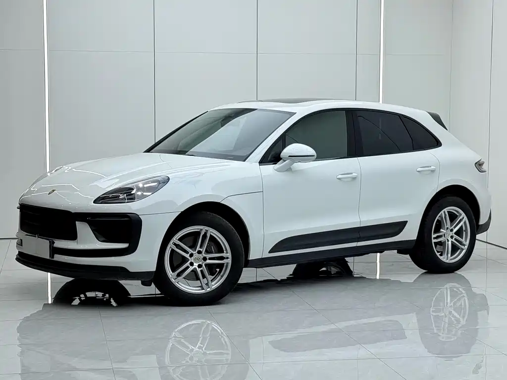 Porsche Macan 2023 — фото 1