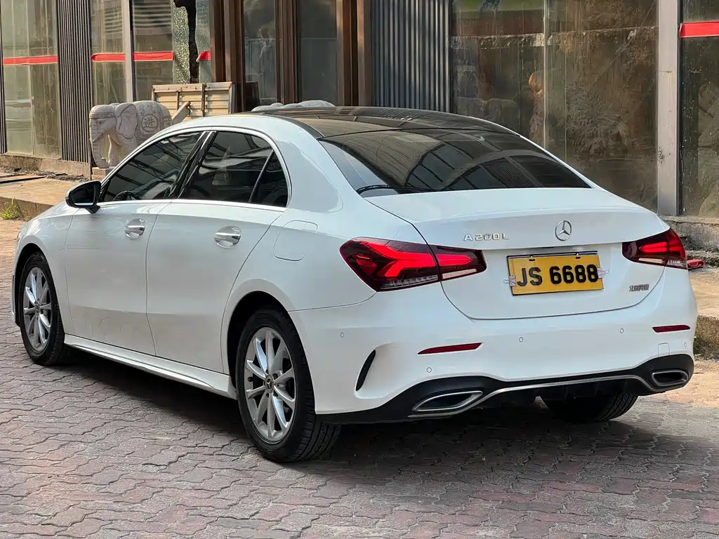 Mercedes-Benz A-Class 2020 — фото 9