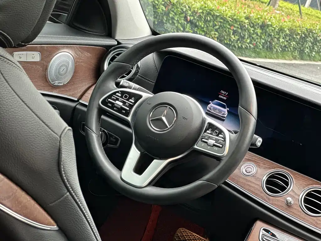 Mercedes-Benz E-Class 2020 — фото 14
