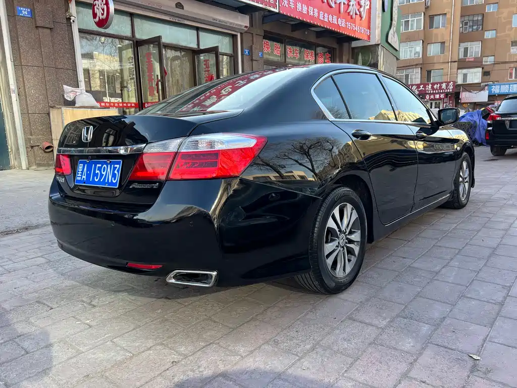 Honda Accord 2015 — фото 4