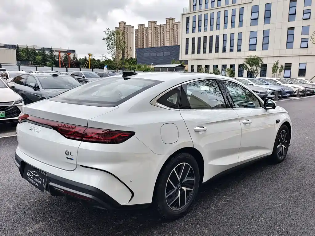 BYD Qin L 2025 — фото 9