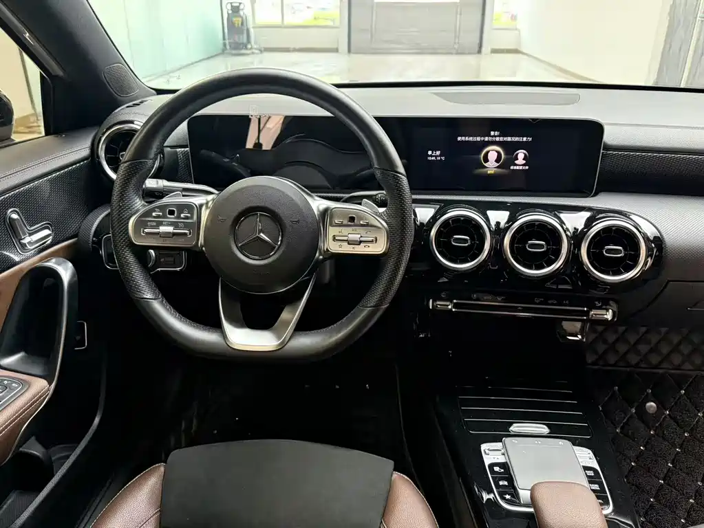 Mercedes-Benz A-Class 2019 — фото 27