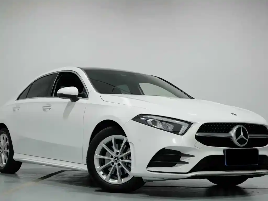 Mercedes-Benz A-Class 2019 — фото 3