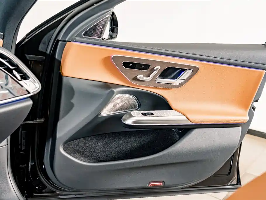 Mercedes-Benz E-Class 2026 — фото 12