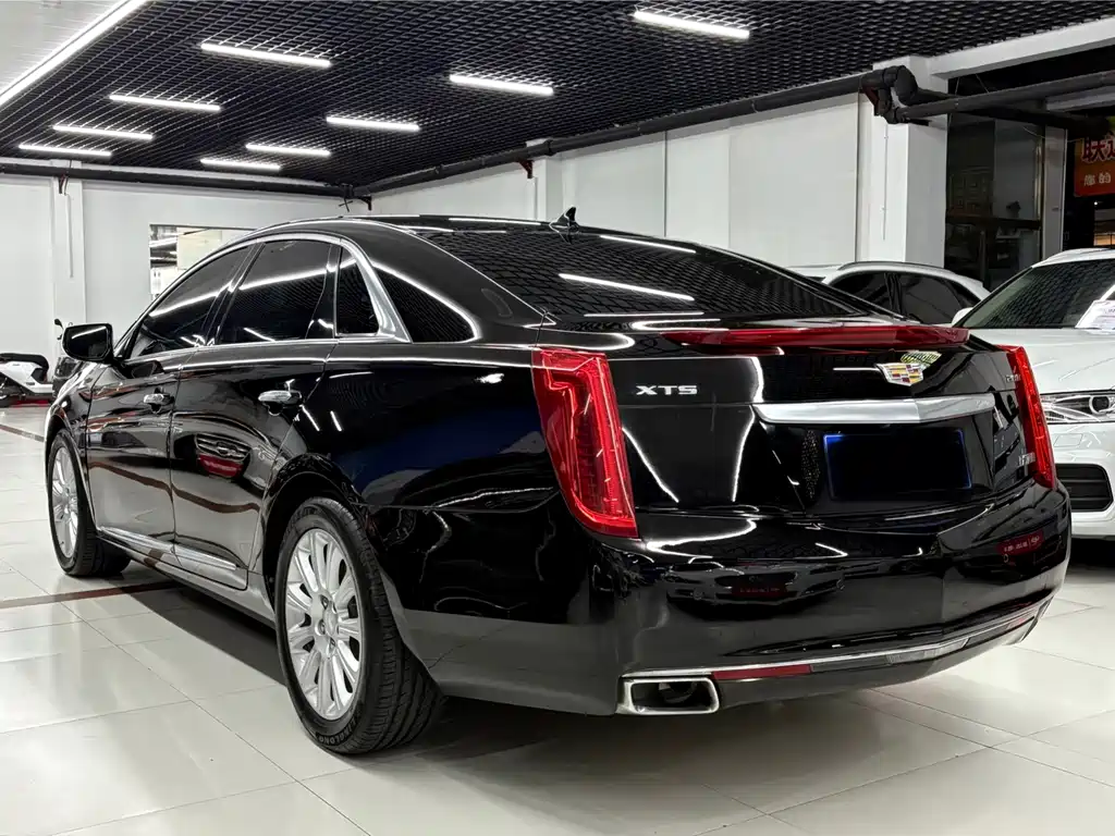 Cadillac XTS 2017 — фото 4