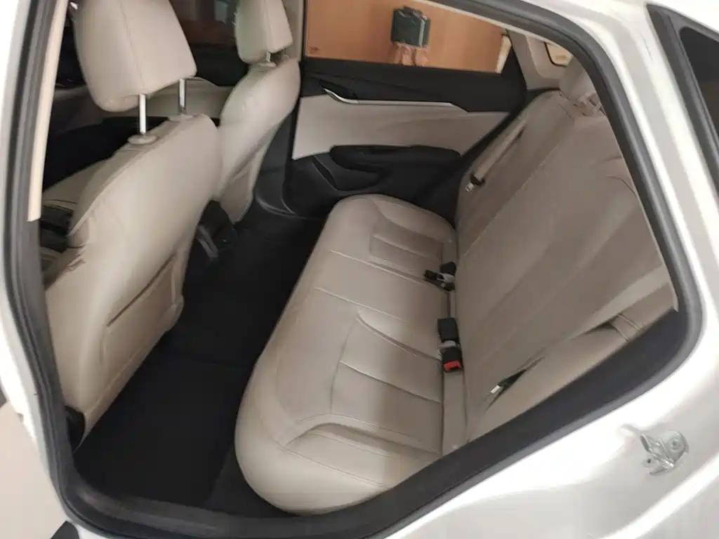 Buick Excelle 2018 — фото 17