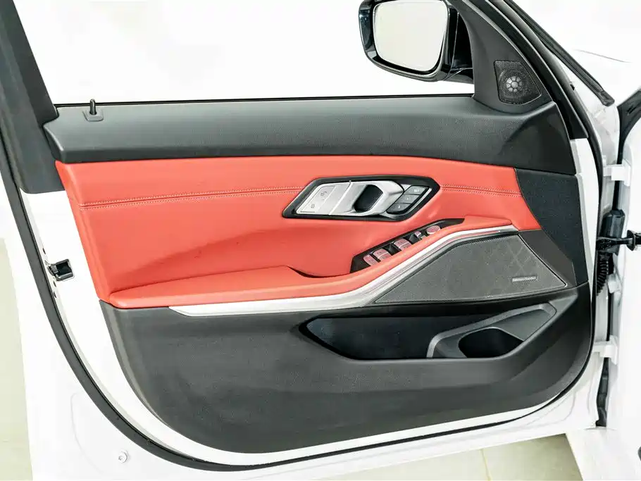 BMW 3 Series 2022 — фото 16