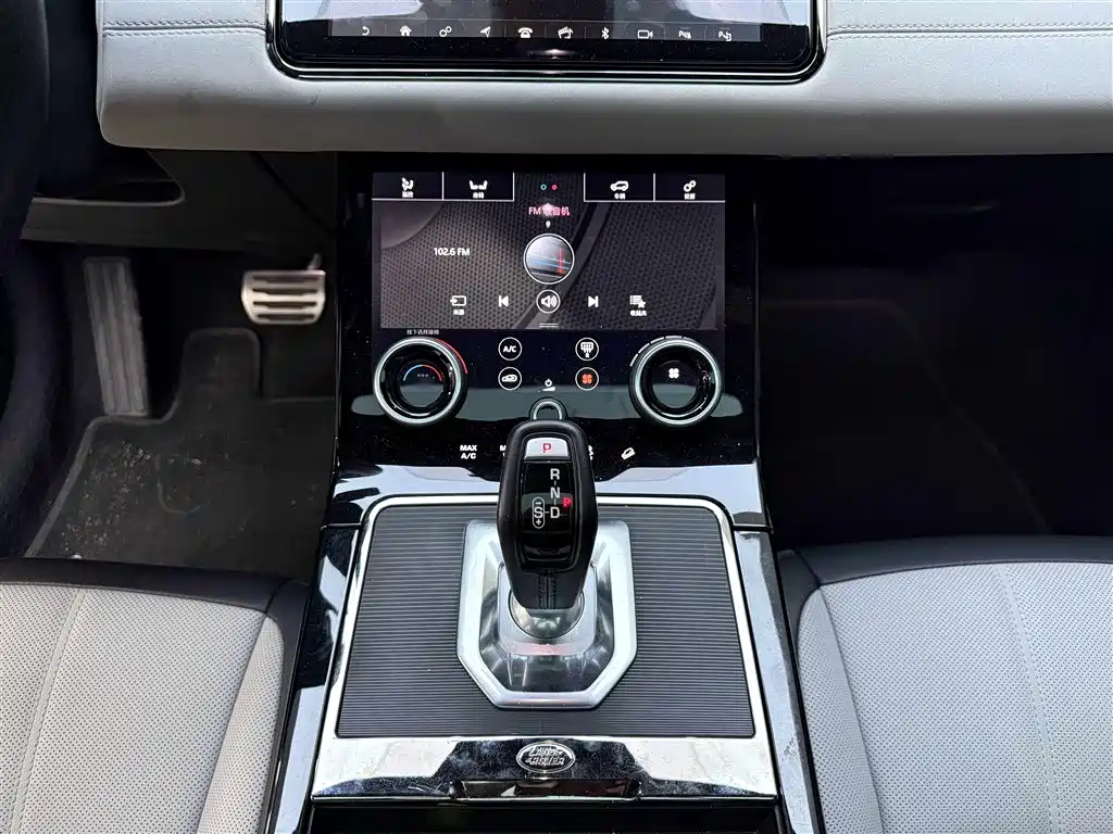 Land Rover Evoque 2020 — фото 9