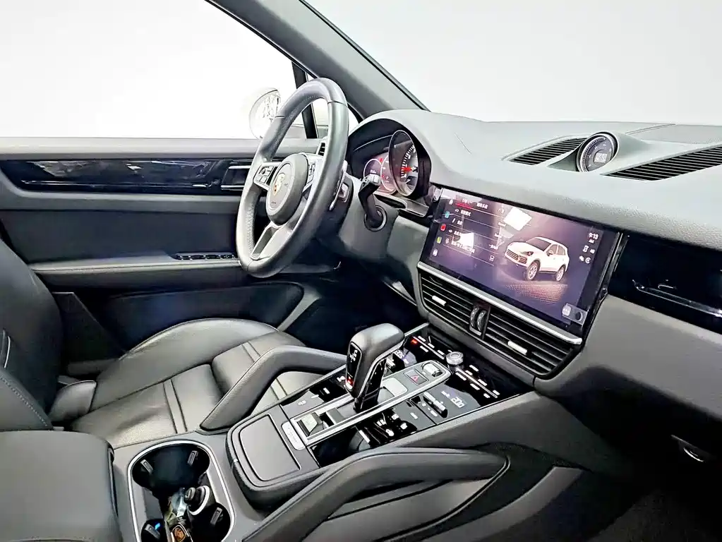 Porsche Cayenne 2022 — фото 11