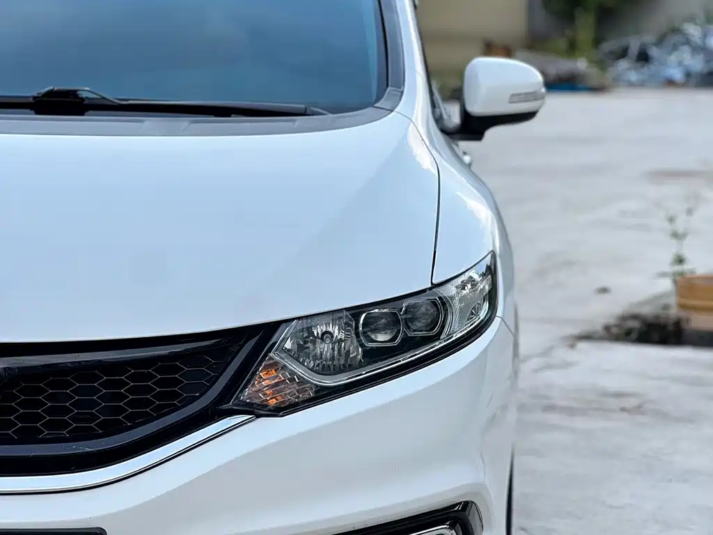 Honda Jade 2017 — фото 18