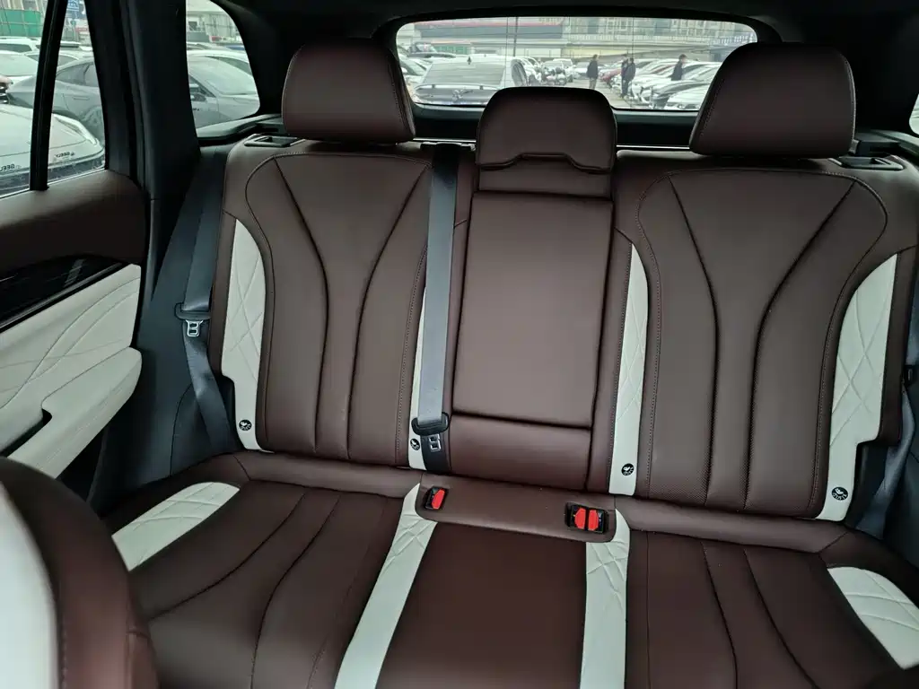 Geely Xingyue L 2022 — фото 8