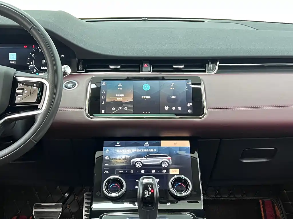 Land Rover Evoque 2022 — фото 27